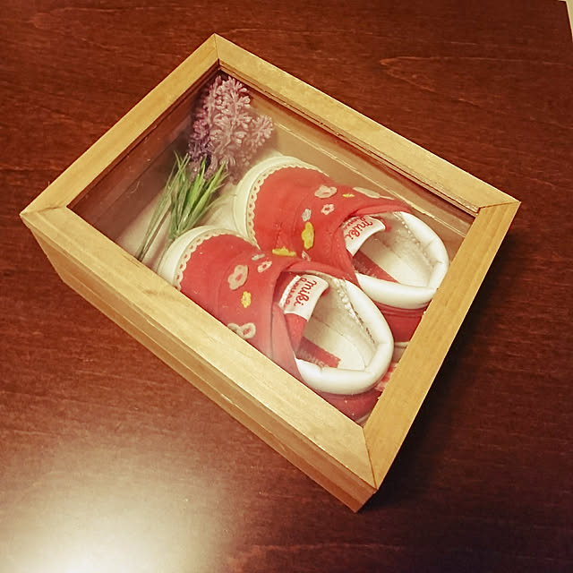 Overview,木箱,いいねをありがとうございます♡,ダイソー,セリア,賃貸でも楽しく♪,こどもと暮らす,フォトフレーム,ファーストシューズ,ショーケースDIY Plumの部屋