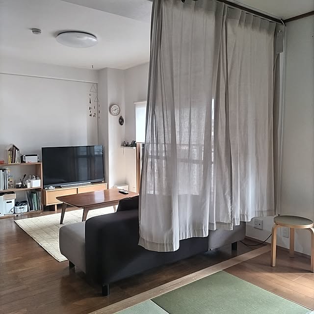 Lounge,いいねと、フォローの押し逃げすみません！,いいね！いつもありがとうございます♡,マンション暮らし,築古マンション,低予算リノベ,リノベーション,子どもと暮らす,畳スペース,無印良品,カーテンで仕切る sakiの部屋