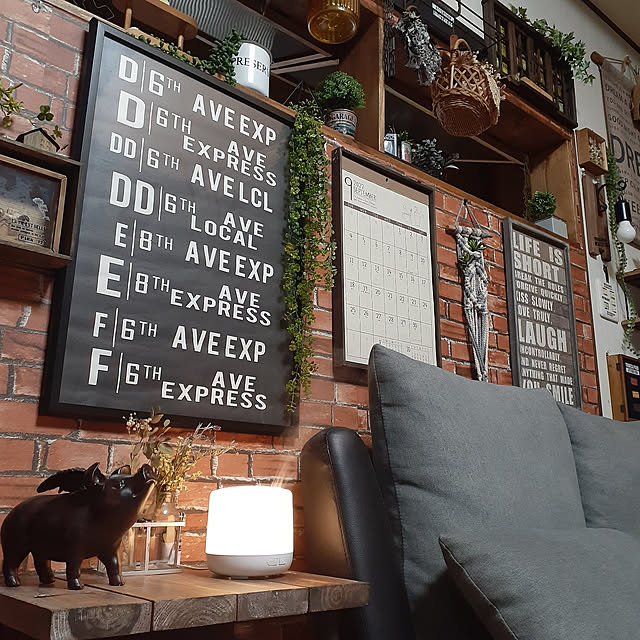 Lounge,2022.9.15,おうち時間,アロマディフューザー,ニトリ,見てくれてありがとう♡,くつろぎ空間,DIY naoporonの部屋