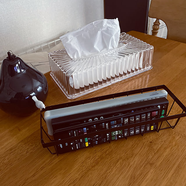 Lounge,アイアンバスケット,アイアン雑貨,seria,100均,リモコンの置き場所,モノトーン,お洒落収納,便利収納,RCの出逢いに感謝♡,みなさんに感謝です♡ cecil..の部屋