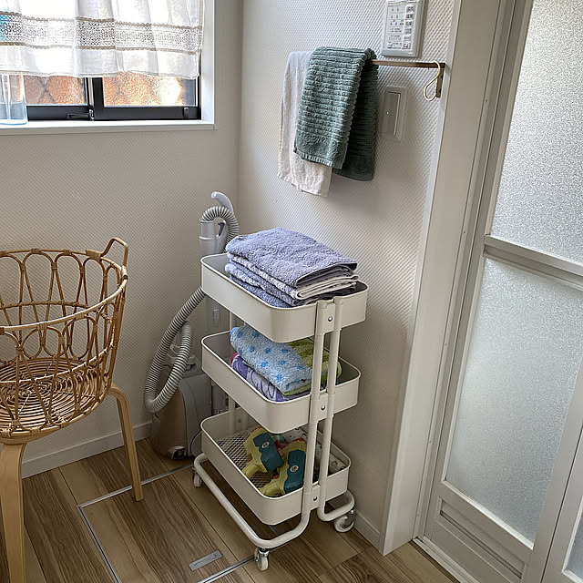 IKEA スツール,掃除機置き場,バスマット掛け,IKEA,ランドリーバスケット,IKEAワゴン,ダルトン　アイアンバー,タオル収納,Bathroom,カインズ,ふんわりフェイスタオル,カフェカーテン Yume_usagi_13の部屋