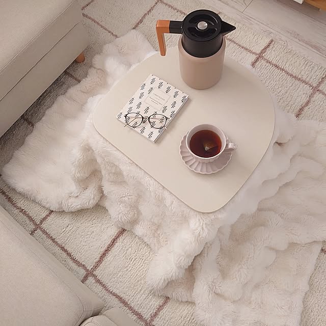 My Desk,秋のくつろぎ時間,サイドテーブル,こたつ,冬支度,ユアサプライムス,北欧,ラグ,北欧インテリア,海外風インテリア,皆さんとの出逢いに感謝♡,おうち時間,モニター報告,いつも見てくれてありがとうございます♡ mri96の部屋