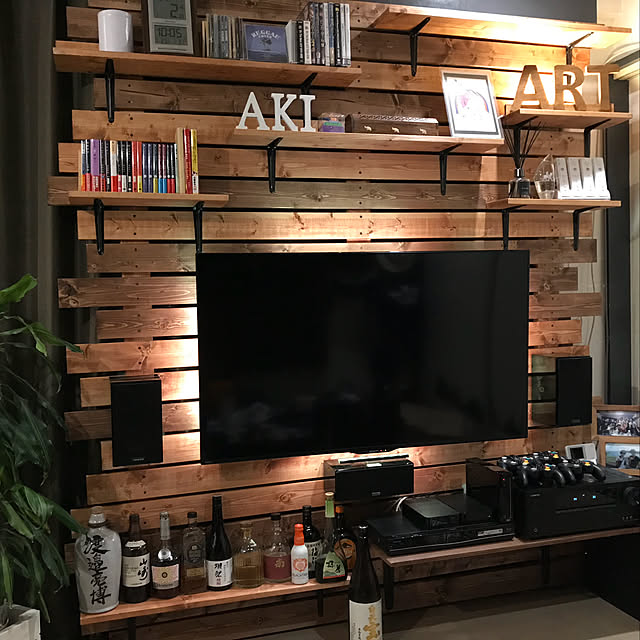 On Walls,1×4材,1×6材,2×4材,ヴィンテージワックス,壁掛テレビ,DIY,アンティーク,一人暮らし,男前 aki51.musicの部屋