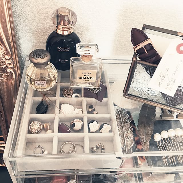 My Shelf,ヘアアクセサリーの収納,リングの収納,ピアスの収納,無印良品,なにより可愛い♡,ホコリもかぶらない！,これなら見やすいし,ずっと小箱にいれてたけど,アクセサリーディスプレイ,見せる収納,ドレッサー,上からも取り出せる〜♡ bxs31の部屋