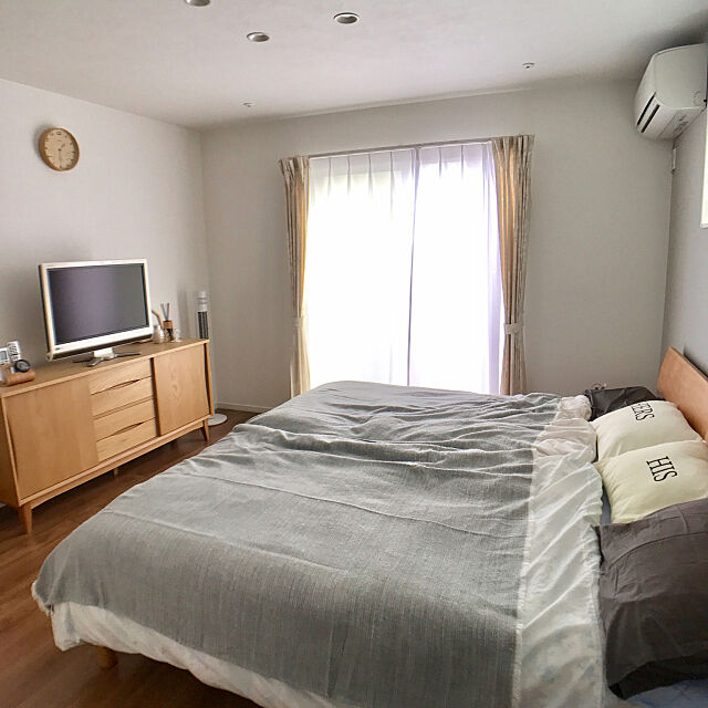 Bedroom,8畳,チェスト,寝室,グレーインテリア,ベッド,unico,テレビボード nobupacaの部屋