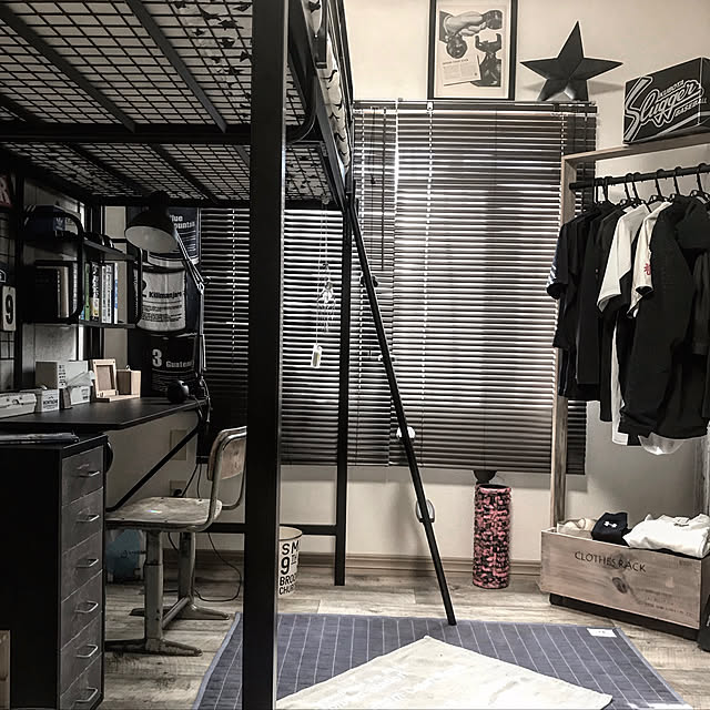 デニムラグ,勉強机,野球道具置き場,ロフトベッド,ニトリ,収納付きベッド,DIY,賃貸でも楽しく♪,100均アレンジ,賃貸インテリア,賃貸,塩系インテリア,インダストリアルインテリア,インダストリアル,賃貸暮らし,100均,海外風インテリア,賃貸DIY,100均リメイク,セリア,DIY女子,木工,Overview maiikkooの部屋