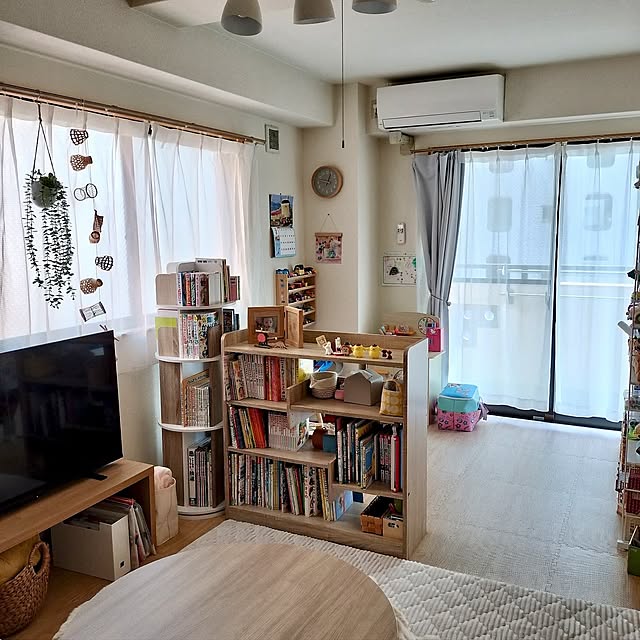 Lounge,2LDK,北欧ナチュラル,賃貸でも楽しく♪,縦長LDK,こたつのある部屋,シンプルナチュラルが好き,こどものいる暮らし,おもちゃ収納,キッズスペース komaの部屋