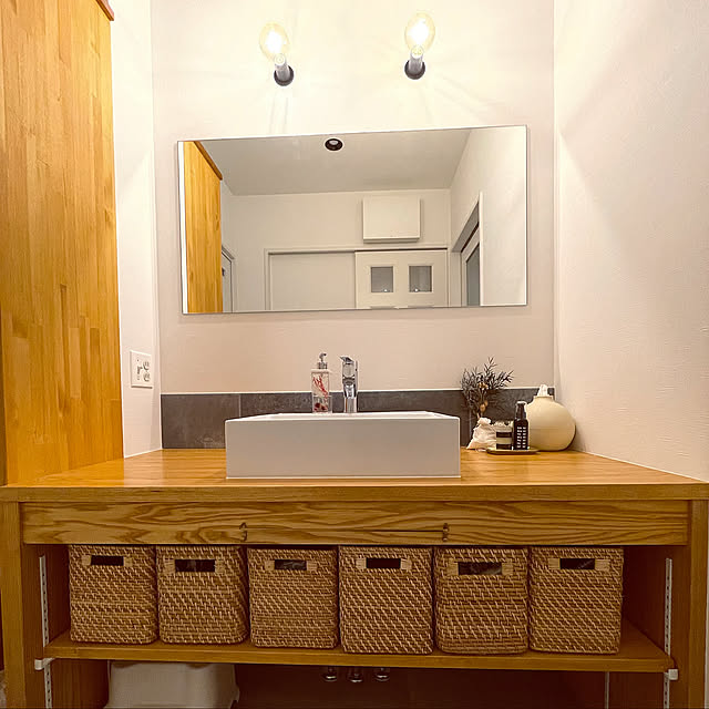 照明,ナチュラル,雑貨,北欧,フェイクグリーン,ニトリ,ドライフラワー,3COINS,Bathroom kanaの部屋