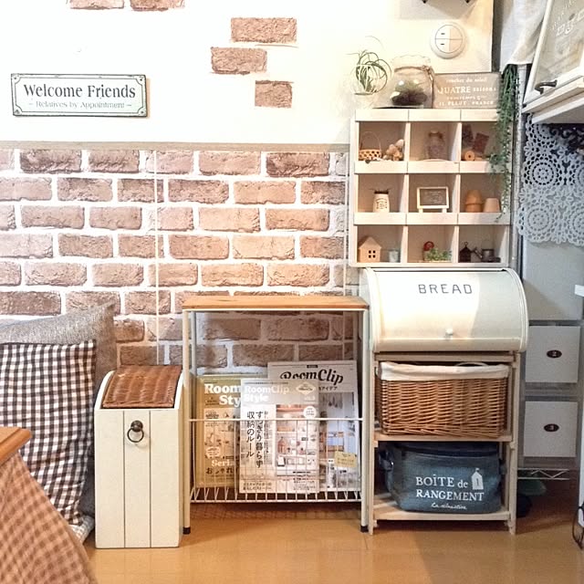 Lounge,ベルメゾン,ごみ箱,RoomClipStyle,ミニチュア,セリア,ナチュラルキッチン,DIY,カフェ風,雑貨屋風,植物,いつもいいね！ありがとうございます♪,100均,キャンドゥ,ダイソー,レンガシート kohakuruの部屋