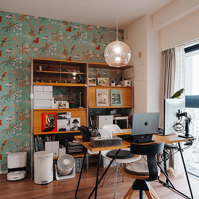 My Desk,ユニットシェルフ,IKEA,SwitchBot,一番好きな場所,無印,壁紙,輸入壁紙,テシード壁紙,ワークスペース,壁面収納,ロボット掃除機 nono_worldの部屋