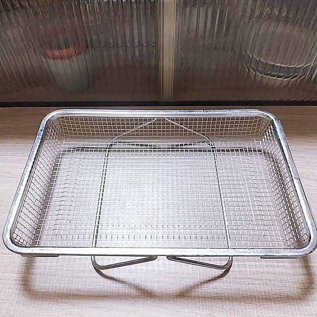Kitchen,おすすめアイテム,狭い部屋,おしゃれ,愛用品,一人暮らしの部屋,ワンルーム　一人暮らし,小さなミルクパン,水切りメッシュカゴ,エッグスライサー,3COINS,富士ホーロー,富士ホーロー四角天ぷら鍋,アンジェ,オークス株式会社,ゆで卵,水切りカゴ,愛用のキッチンツール,愛用のキッチングッズ,愛用のキッチン道具,愛用のキッチンアイテム midoriの部屋