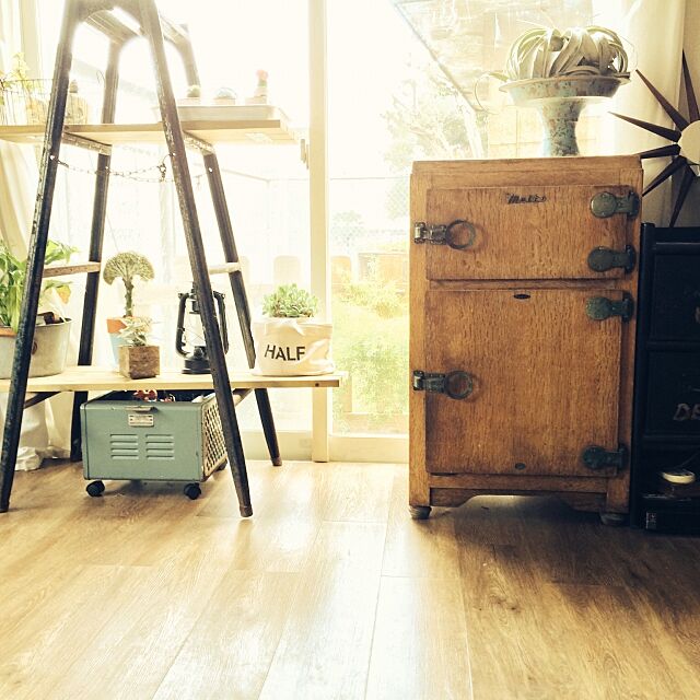 My Shelf,隠す収納,アンティーク,冷蔵庫,鉛筆削りオブジェの会,saboten 倶楽部 Megumiの部屋
