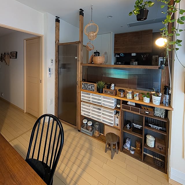 Kitchen,DIY,ペットと暮らす,猫と暮らす家,猫と暮らす,猫侵入禁止,猫侵入禁止対策,ラブリコ,ラブリコでDIY,キッチンカウンター下の棚DIY lovepeaceの部屋