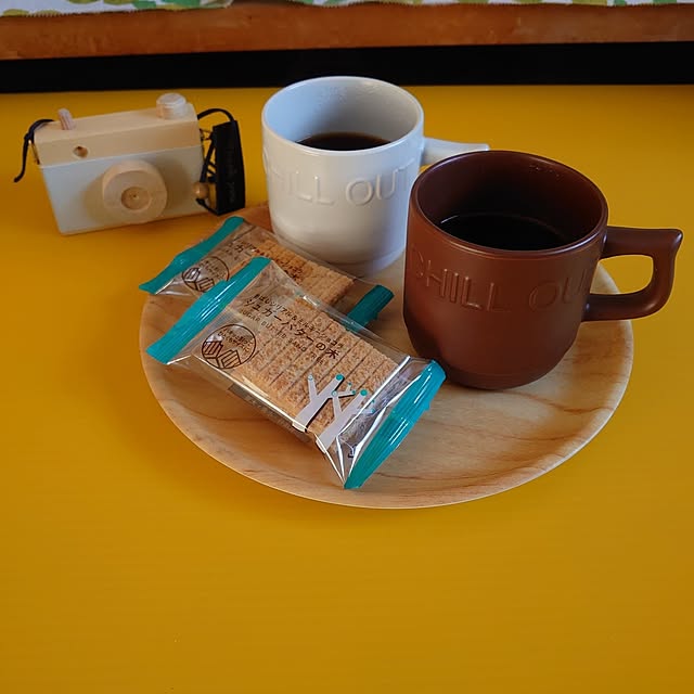My Desk,コーヒーのある暮らし,古い家に住む,古い家,田舎暮らし,生活を楽しむ,お家を楽しむ,お家で楽しむ,古い家を楽しむ,食後のコーヒー,seria,マグカップ,シュガーバターの木,木のカメラ手作り,手作り,シンプルだけどきにいった fukuの部屋