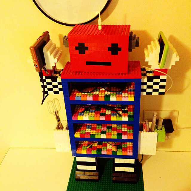 My Shelf,でかい,ペン立て,印鑑,印鑑置き,ハンドメイド,LEGO,レゴ,スマホスタンド,メガネ置き,ロボ,メガネスタンド kazukiの部屋