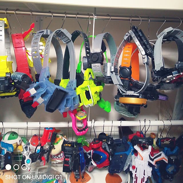 隙間収納,デッドスペース活用,仮面ライダーベルト収納,いいね&フォローありがとうございます☆,見てくださってありがとうございます,整理収納アドバイザー1級,無言いいね。すみません(｡>д人),ルームクリップに感謝,ご縁に感謝です,無言いいね＆フォロー大歓迎です♥,掛ける収納,整理収納,突っ張り棒収納,S字フック活用,子供部屋男の子,クローゼット収納,おもちゃ収納,二人暮らし,シングルマザー,息子小5,ワイヤーネット収納,子供と暮らす,子供のいる暮らし Myuuの部屋