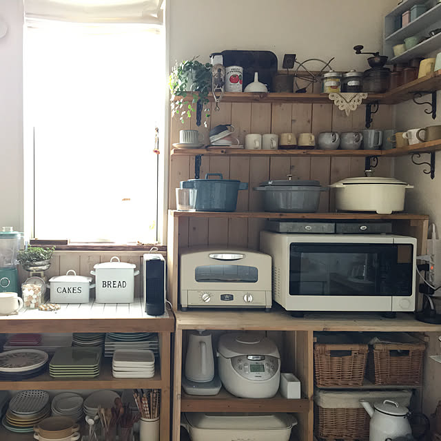 無印良品,BRUNOホットプレート,BRUNO,温調ケトル,家電,コーヒーマシン,ネスプレッソコーヒーメーカー,雑貨,オープン収納,古いもの,ナチュラルアンティーク,カフェ風キッチン,鍋,ディスプレイ収納,ストウブ,山善,キャセロール鍋,Kitchen kokkomachaの部屋