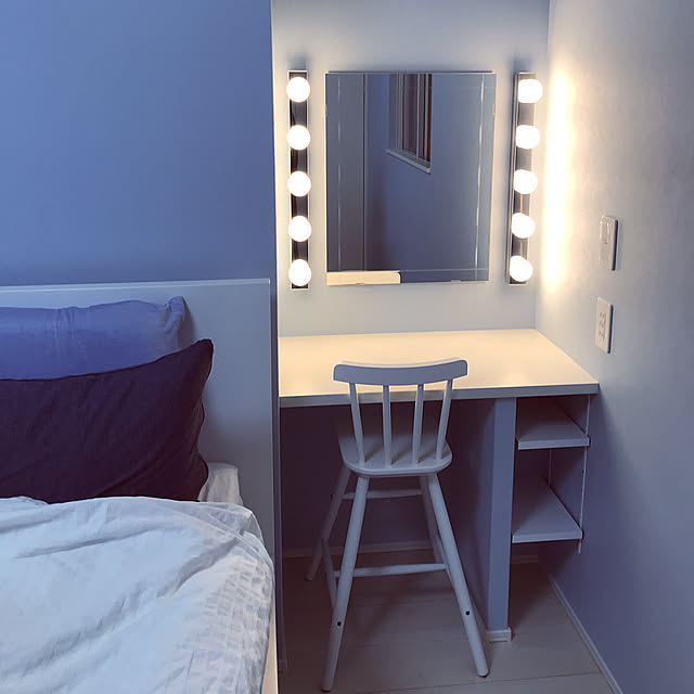 Bedroom,IKEA,サンゲツ壁紙,照明 Whiterollの部屋