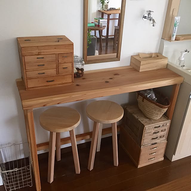 Bathroom,ドレッサー,小引き出し,シンプル,ウチの家具はほとんど父作,古道具,大工の父がDIY,ドレッサーになったテーブル,カウンター用に作ってもらったけど zuiiの部屋