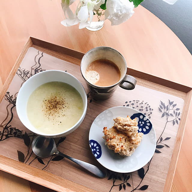 My Desk,ナチュラルキッチン,tsubame製,ランチョンマット,トレイ,朝ごはん,食卓,一人暮らし,ひとり暮らし,賃貸,1R,お花のある暮らし,賃貸でも諦めない！ mm.musicaの部屋