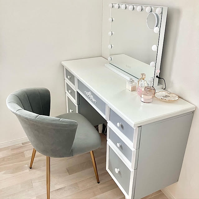 DIY,アンティーク,ホワイトインテリア,シャビーシック,フレンチシック,フレンチ,モールディング,輸入住宅,ドレッサーDIY,ハリウッドミラー,コスメデスク,コスメデスクDIY,つまみ,My Desk,ドレッサー tataの部屋