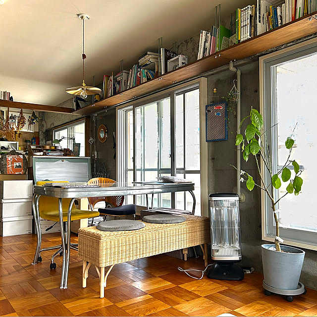 Overview,ダイニングルーム,ダイニングベンチ,ダイニング照明,ダイニングチェア,ダイニングテーブル＆チェア,ダイニングテーブル,ダイニング,日の光,リノベーション,リノベ,リフォーム・リノベーション,本棚,リフォーム,リフォーム 中古,本棚 収納 miri_bukkoの部屋