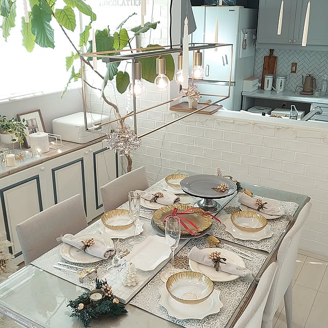 My Desk,クリスマス,テーブルコーディネート,クリスマスディナーの準備,クリスマスディナー 2024,ペンダントライト,クリスマスパーティー,クリスマスディナー,フローティングキャンドル,連投失礼します,diclasse,ハリーポッター風,シェナーリオW,ホグワーツのクリスマスに行きたい,クリスマスツリー,クリスマスディスプレイ,フランフラン 食器,イベント参加用,いつもいいねありがとうございます♡ SHIROYAGIの部屋