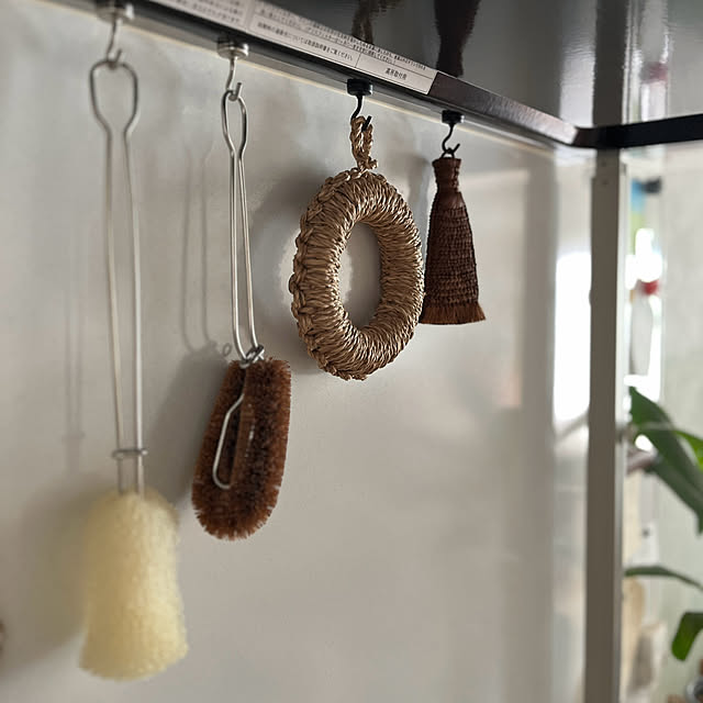 Kitchen,北欧雑貨,ナチュラルインテリア,ミニほうき,無印良品　キッチンツール,藁の鍋敷き,キッチン雑貨,マグネットフック活用法,100均アイテム,ダイソー♡ siosai10の部屋