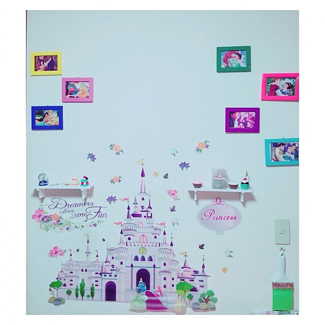 壁紙シール,写真立て,ピンク,プリンセス,ダイソー,100均 momoの部屋