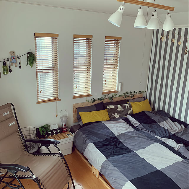 イベント参加,寝室,Bedroom,コールマン,折りたたみベッド,ベルメゾン,頑丈ボックス,無印良品,すのこ,差し色イエロー,枕カバー,布団カバー,IKEA,インフィニティチェア,ウッドブラインド,RoomClip mag 掲載 kaerunoameriの部屋