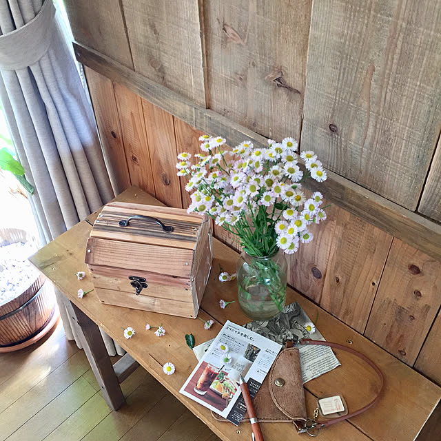 空き瓶 再利用,セリアの取っ手,セリア,レザークラフト,庭の花,ステーショナリーBOX,端材DIY,宝箱木箱,コレ、DIYしたよ！,板壁,木箱DIY,のほほん日和☆,手作り家具,花のある暮らし,古材,My Desk k.i.brothersの部屋
