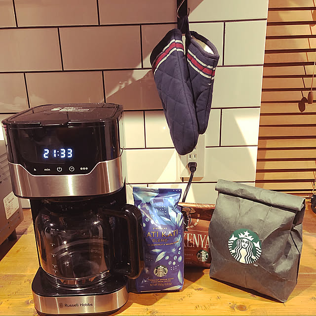 Russell Hobbs,コーヒーメーカー,コーヒー,コーヒーのある暮らし,スタバ,日用品,吹き抜けリビング,木製家具,LDK,無垢材,アンティーク,カフェ風,タイル貼り,インダストリアル,造作家具,アイアン,タイルキッチン,ブラインド 木製,ブラインド,Kitchen 440thep.tの部屋