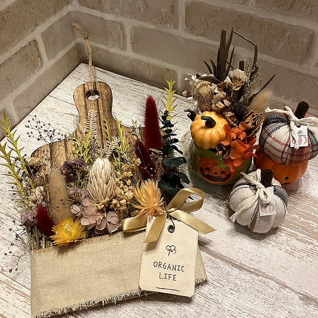 Lounge,ワッツ,プリン容器のリサイクル,ドライフラワー,ダイソー,100均,ハンドメイド,カボチャ,ハロウィン,リメイク,ドライフラワー,セリア,100均リメイク,プチプラインテリア,いつもありがとうございます♪感謝☆,RCカントリー倶楽部☆,皆さんとの繋がりに感謝♪,カッティングボード,東京堂,MYFLOWERLIFE shigetanの部屋