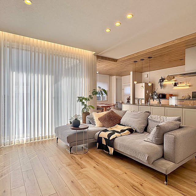 Lounge,お部屋を広く見せる工夫 umiohouseの部屋