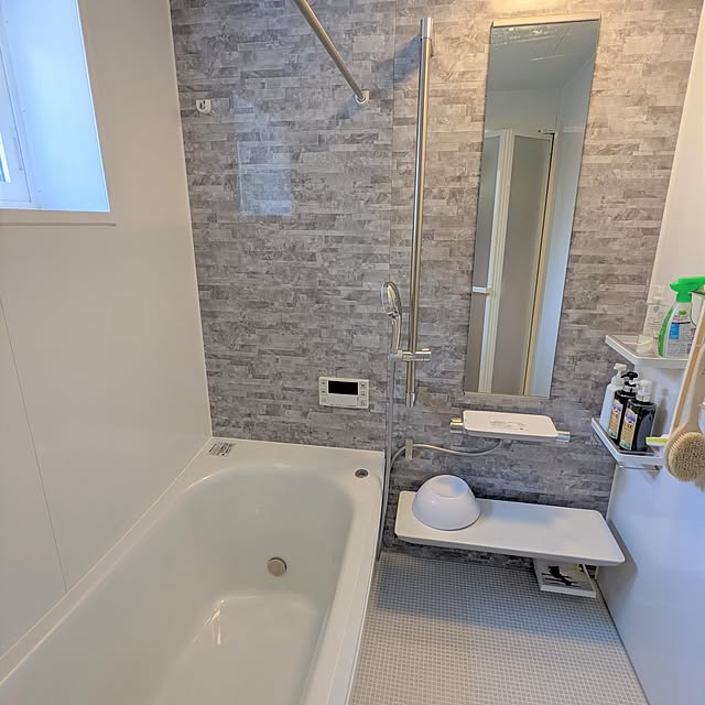 TOTOのお風呂,TOTOサザナ,Bathroom,コンフォートシャワーバー,シーリング照明,お掃除ラクラク鏡,魔法びん浴槽,お掃除ラクラク人大浴槽,スッキリドア折戸,お掃除ラクラク排水口,お掃除ラクラクほっカラリ床,サザナHTMLシリーズTタイプ,もりぞう,スマートホーム,スマート家電 inuichiroの部屋