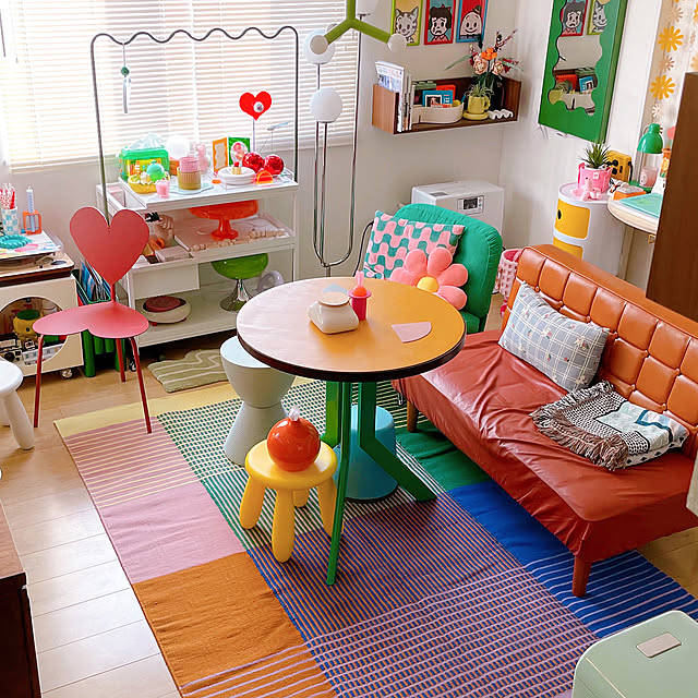 Lounge,TESAMMANS,Raw Color,IKEA,ビフォーアフター,カラフル,レトロ,ミッドセンチュリー,賃貸,スペースエイジ,ポップ,レトロポップ,昭和レトロ,海外インテリア,丸テーブル,賃貸インテリア,カラフルインテリア,春の模様替え,テーブル,家具 maiyokoyamaの部屋