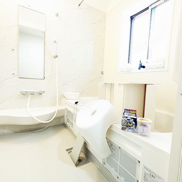 Bathroom,お風呂場の大掃除♡,カビ防止,カビ防止燻煙剤♡,オキシ漬け♡,いつもいいねありがとうございます♡,シンプルインテリア,すっきり暮らしたい,心を豊かに,スッキリ収納,好きなものに囲まれて暮らす,必要最低限の暮らし,和モダンインテリア,建売住宅だけどお気に入り,長く愛用できるものを♡,建売住宅だけど,代用できるものは買わない tomoの部屋