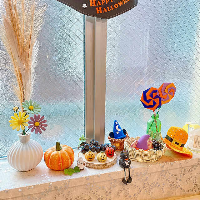 Lounge,秋色インテリア,ダイソー,ハロウィン,seria,kitchen kitchen,季節を感じる暮らし,こどものいる暮らし,こどもランド出窓ディスプレイ,e.and.m.mamaちゃんのクレイ,vol.3467,DailyRoomClip掲載,運動会の衣装 yukki111の部屋