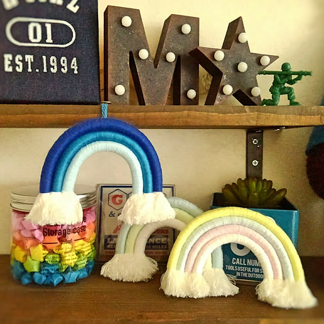 My Shelf,レインボー,レインボータペストリー,100均,レインボーウォールタペストリー,ハンドメイド,リメイク,手作り,刺繍糸,ラッキースター,レインボーウォールハンギング T.N.Mの部屋