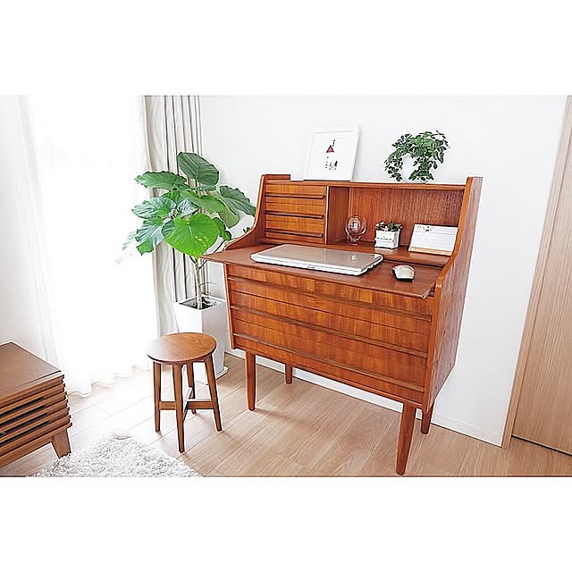 My Desk,ヴィンテージ家具,北欧,アンティーク,無印良品,観葉植物 mariの部屋