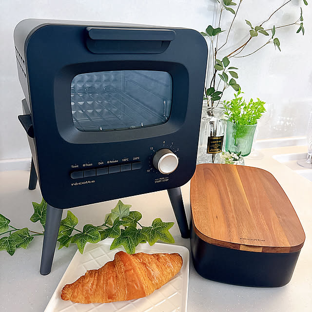 Kitchen,トースター,パン,グリーン,インテリア,一人暮らし,黒,お気に入り,ブレッドケース,レコルト,平屋,オーブントースター,楽天で買ったもの,recolte,平屋暮らし,オーブントースター縦型,レコルト スライドラックトースター tomatoの部屋