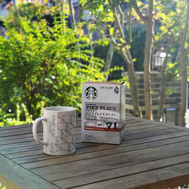 Entrance,おうちカフェ,スターバックス,コーヒータイム,コーヒーのある暮らし,パイクプレイス,おうち時間を楽しむ,在宅勤務,おうちを楽しむ,小さな庭,テラスのある暮らし,庭のある暮らし MARIE.color.interiorの部屋