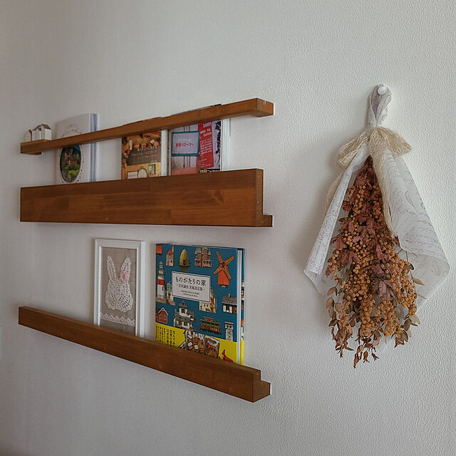 My Shelf,木のある暮らし,ブックシェルフ,お気に入りの本,aikko ちゃんの作品♡,ミモザのスワッグ,無垢材,ナチュラル,ナチュラルインテリア,木の家,RCの出会いに感謝♡,いつもいいねやコメありがとうございます♡ mayumiの部屋