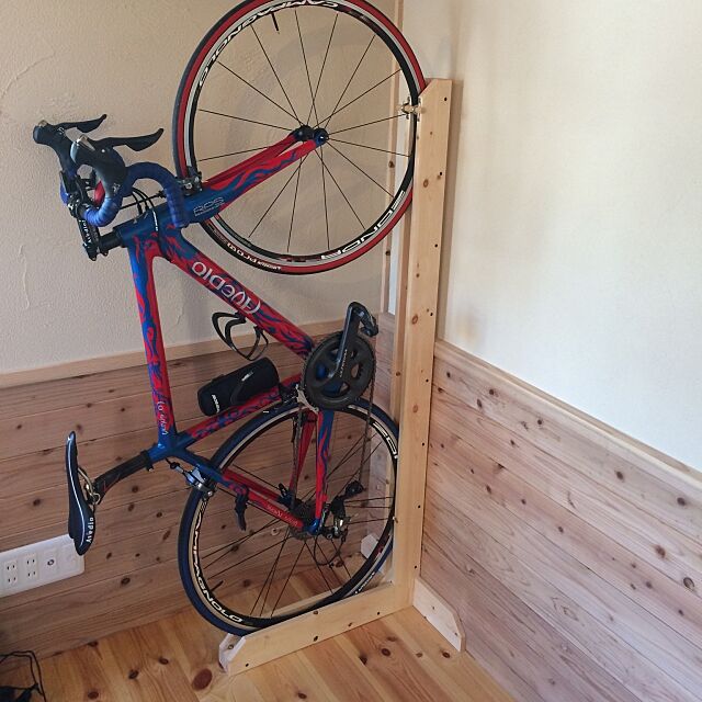 My Shelf,自作の自転車スタンド,自転車,無垢材,腰板,趣味部屋,DIY,一軒家,真壁,珪藻土,ハンドメイド jariの部屋