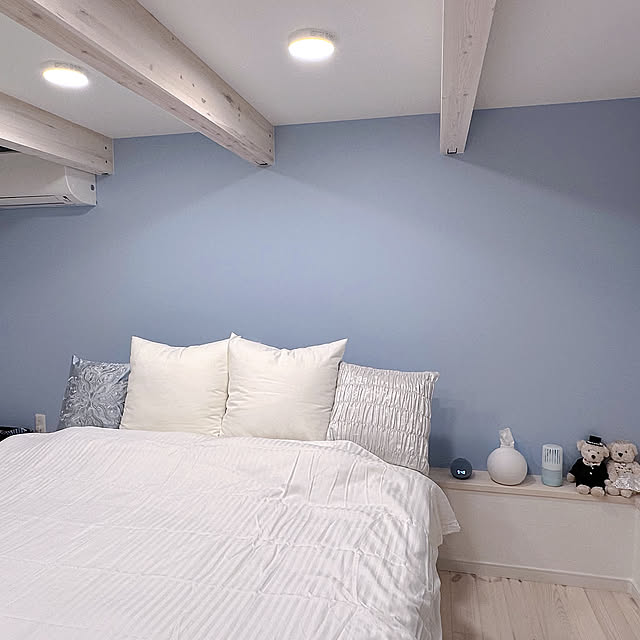 Bedroom,クイーンサイズベッド,海外インテリアに憧れる,寝室,ニトリ,ホワイトが好き,ホワイト塗装,bino wave,パイン材,無垢床,Francfranc niuの部屋