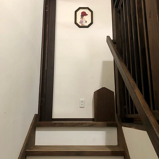 廊下,階段,ゴミ箱,ダストボックス,ヤマト工芸,おうちモチーフ,RoomClipショッピング,おうち見直しキャンペーン,古いものが好き,レトロ,On Walls mutsuの部屋
