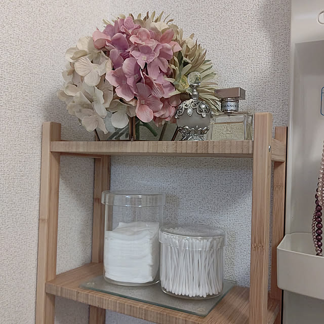 Bathroom,ダイソー,ナチュラル,IKEA,雑貨,アンティーク,100均,一人暮らし,フェイクグリーン,くつろぎ空間,香水瓶,香水,ロマンス,グリーン megunyの部屋