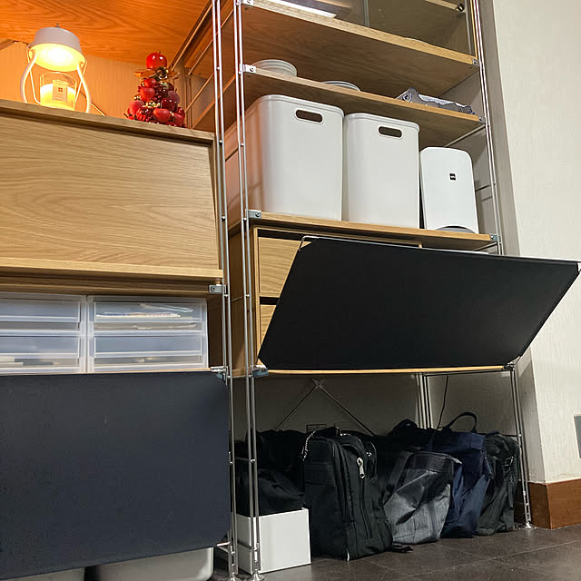 フロントパネル,床置き,バッグ収納,ビジネスバッグ,ステンレスユニットシェルフ,リビング収納,無印良品,My Shelf,ストレスのない暮らしへ,定位置収納,無印良品のある暮らし aaの部屋