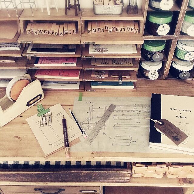 My Desk,文房具,MONOzero,木軸シャープ,セリアのレターケース書類棚風,階段下収納 chocolate-cafeの部屋