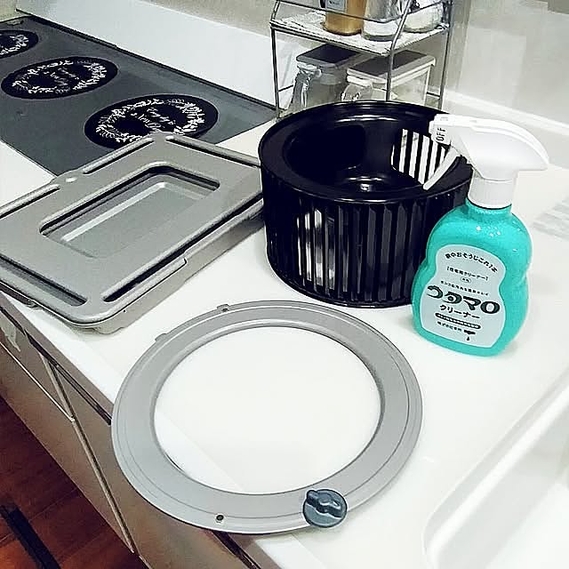 Kitchen,大掃除,レンジフード,レンジフード掃除,IHクッキングヒーター,IHクッキングヒーターの掃除,IHクッキングヒーター整流板,油捕集板（ラグウォッシュプレート）,レンジフード　羽根,ウタマロクリーナー,IHクッキングヒーター　ワイド,IHクッキングヒーター３口タイプ,掃除しやすく,調理器具は出さない,IHマット,IHマット買い替え SACHIの部屋